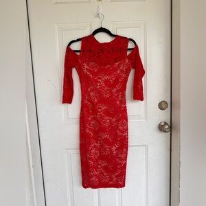 Bisou Bisou red laced dress with open shoulders Size 2
